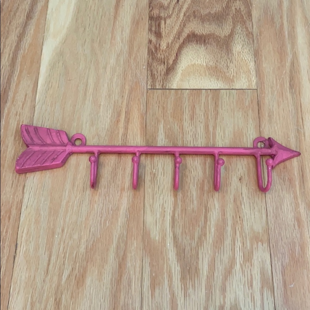 Brand new, never been used, arrow small hooks